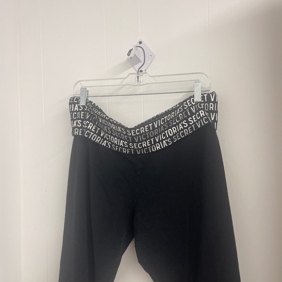 Victoria’s Secret yoga pants women’s xl black regular rise flare leg waistband - Picture 1 of 5